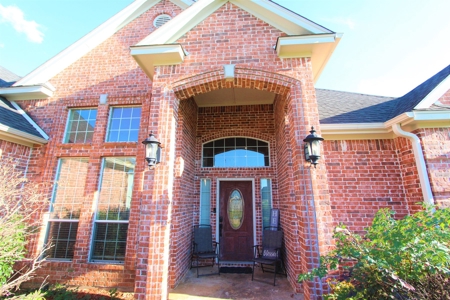 Home In Town For Sale Reno Texas Lamar County - image 2