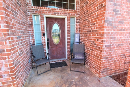 Home In Town For Sale Reno Texas Lamar County - image 3