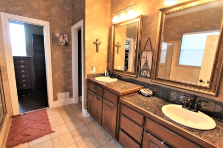 Home In Town For Sale Reno Texas Lamar County - image 13
