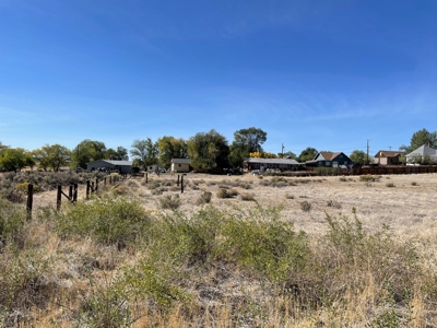 .373 acre vacant lot in town of Alturas, Ca - image 3