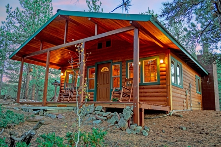 Cozy Fishing & Hunting Cabin in Sportsmen's Paradise - image 7