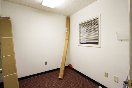 Professional Office Building For Sale in Jasper, FL - image 9
