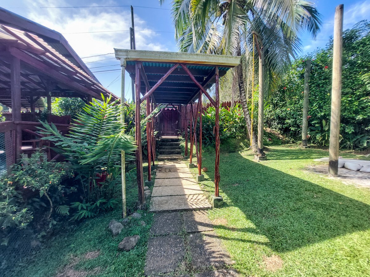 B&B + Casa de Huéspedes, Vistas al Mar — Old Bank, Isla Bastimentos - 20