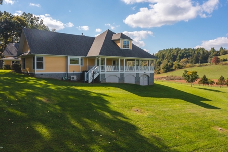 Stunning Custom Built Home for Sale in Copper Hill VA! - image 4
