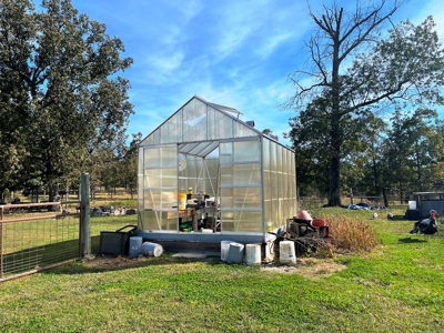 REDUCED Country home & acreage for sale Ash Flat, AR - image 16