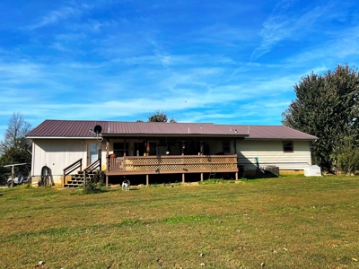 REDUCED Country home & acreage for sale Ash Flat, AR - image 11