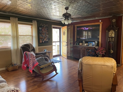 REDUCED Country home & acreage for sale Ash Flat, AR - image 5