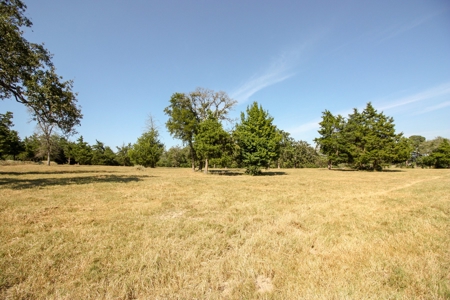 Barndominium on Acreage For Sale in Texas - image 40