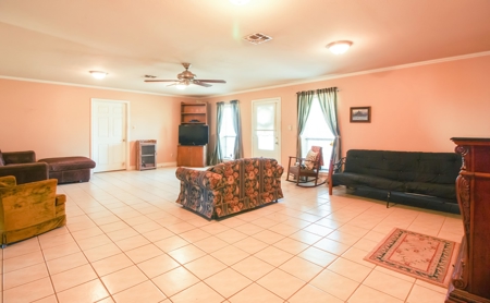 Barndominium on Acreage For Sale in Texas - image 4