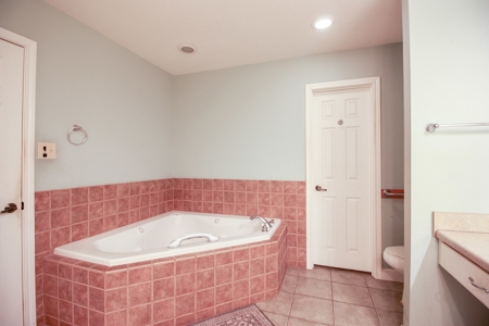 Barndominium on Acreage For Sale in Texas - image 18