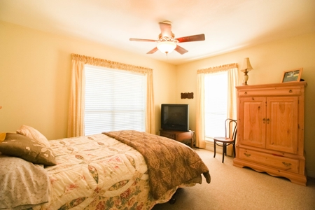 Barndominium on Acreage For Sale in Texas - image 15