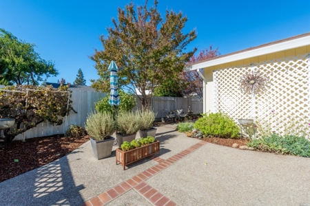Single Story Dixon, California Homes For Sale - image 34