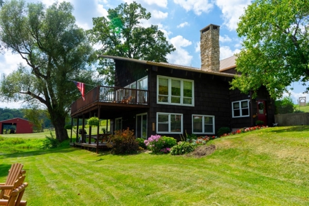 12 Acres with Horse Barn and Home in Decorah IA - image 4