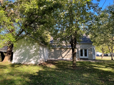 Built In 1890, Remodeled In 2021: - image 37