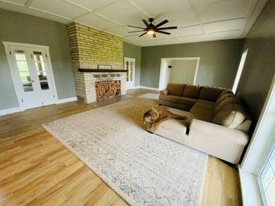 Historic Home - Beautiful Farm - Great Location in Missouri - image 7