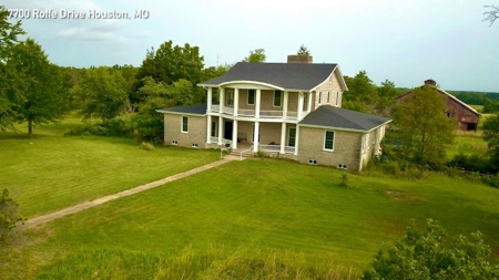 Historic Home - Beautiful Farm - Great Location in Missouri - image 47
