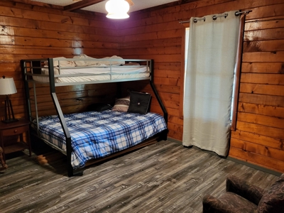 Country Log Cabin Property For Sale Clarksville Texas - image 9