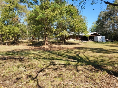 Country Log Cabin Property For Sale Clarksville Texas - image 17