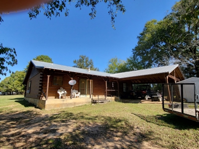 Country Log Cabin Property For Sale Clarksville Texas - image 16