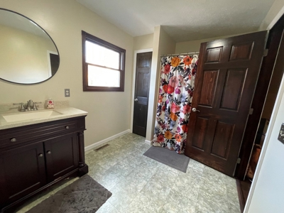 Beallsville OH Bi-Level home on 12+ Acres For Sale - image 17