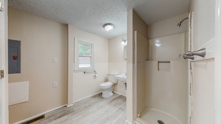 Home in Town with Apartment for Sale in Columbia, Tennessee - image 24