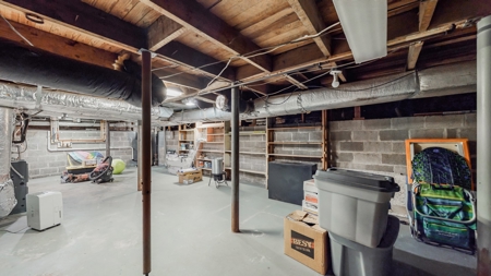 Home in Town with Apartment for Sale in Columbia, Tennessee - image 29