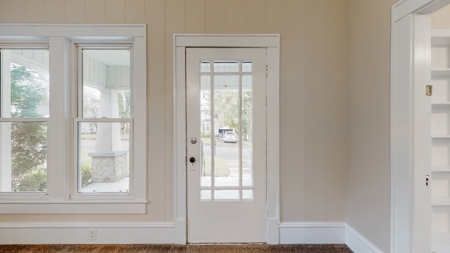 Home in Town with Apartment for Sale in Columbia, Tennessee - image 5