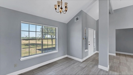 Beautiful Home on 13 Acres - image 4