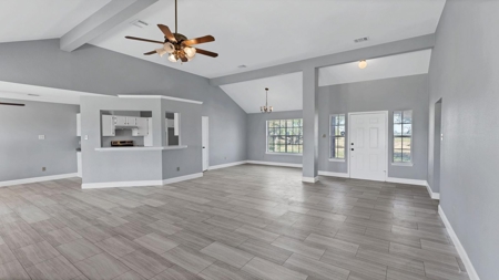 Beautiful Home on 13 Acres - image 3