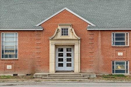 Large Building on Main Intersection For Sale in Paul, ID - image 27