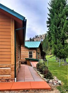 Montana Mountain Retreat - image 35