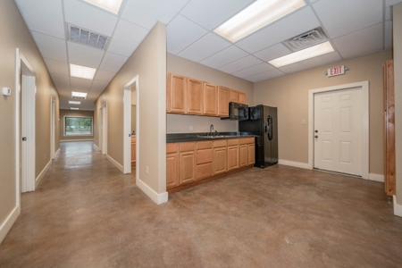 Commercial Building For Sale Gregg County, Texas - image 25