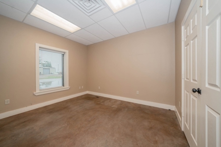 Commercial Building For Sale Gregg County, Texas - image 12