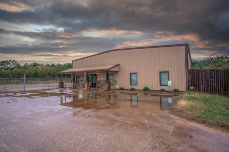 Commercial Building For Sale Gregg County, Texas - image 1
