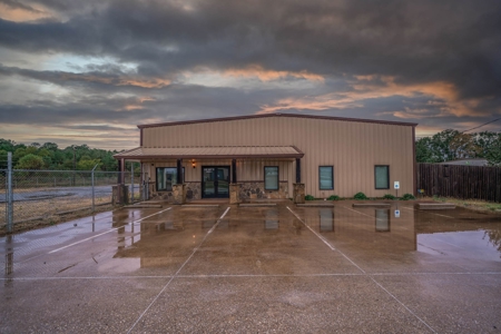 Commercial Building For Sale Gregg County, Texas - image 2