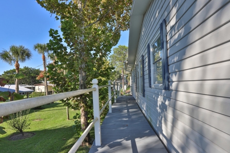 Charming Home In Suwannee Florida! - image 40