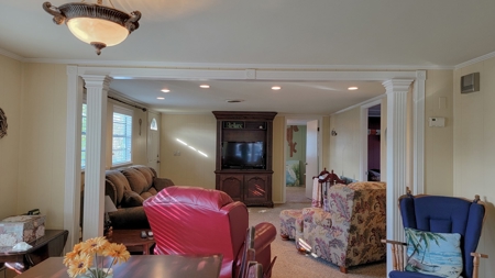 Charming Home In Suwannee Florida! - image 9