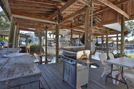 Charming Home In Suwannee Florida! - image 49