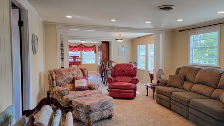 Charming Home In Suwannee Florida! - image 7