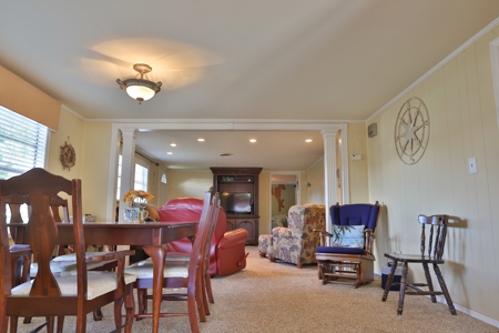 Charming Home In Suwannee Florida! - image 11