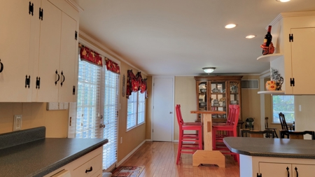 Charming Home In Suwannee Florida! - image 16