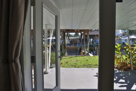 Charming Home In Suwannee Florida! - image 32