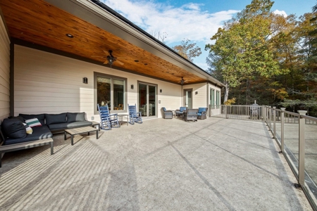 Two Custom Homes Mins From I-40 on 133ac Monterey, Tennessee - image 6
