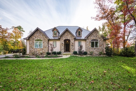 Two Custom Homes Mins From I-40 on 133ac Monterey, Tennessee - image 35