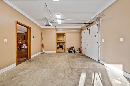 Two Custom Homes Mins From I-40 on 133ac Monterey, Tennessee - image 34