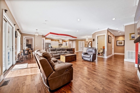 Two Custom Homes Mins From I-40 on 133ac Monterey, Tennessee - image 11
