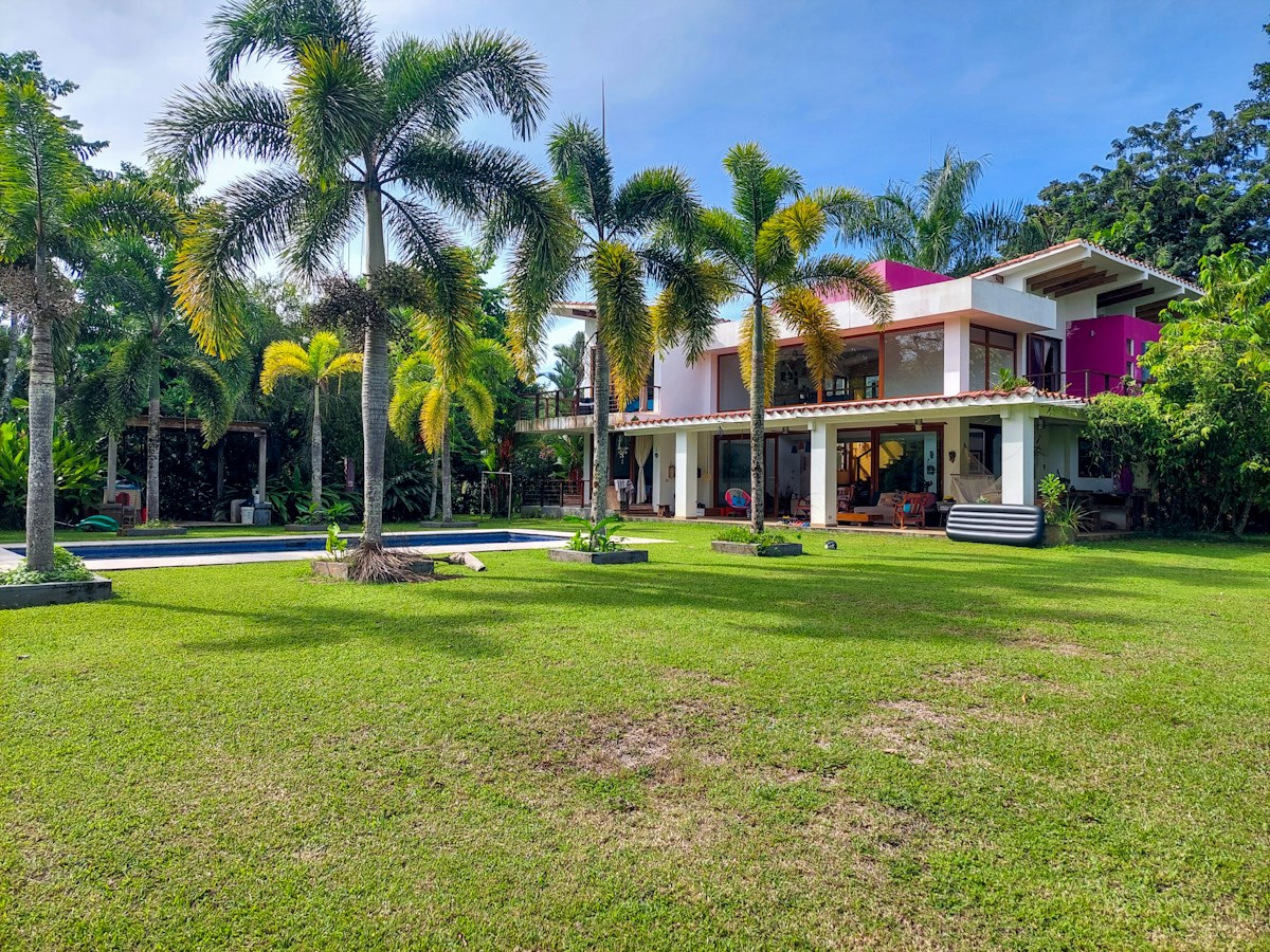 Luxury Home with Casita & Pool — Big Creek, Isla Colón - 8