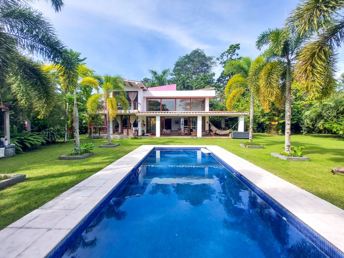 Luxury Home with Casita & Pool — Big Creek, Isla Colón - 5