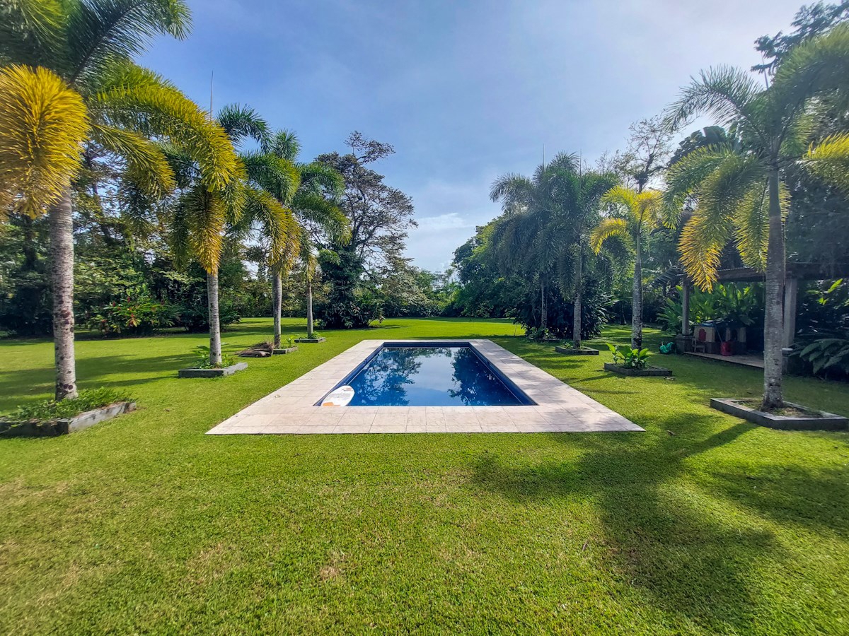 Luxury Home with Casita & Pool — Big Creek, Isla Colón - 9