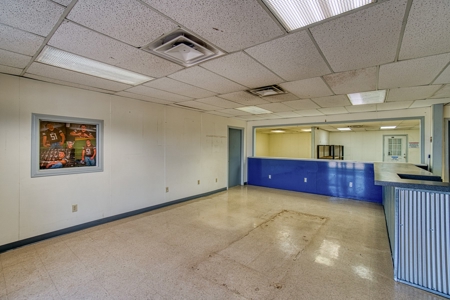 Commercial Property For Sale - image 7